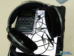 最具創(chuàng)意的藍牙耳機 中锘基z w88熱賣