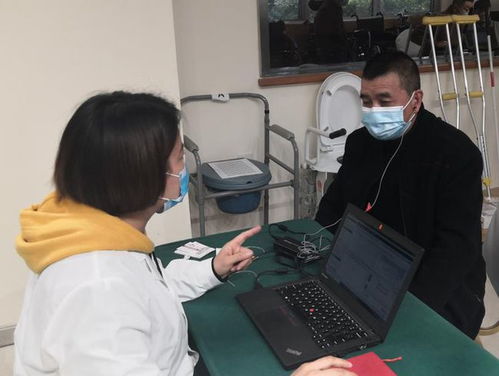 解鎖輔助器具適配新體驗 龍泉驛區開展助聽器、假肢及矯形器適應性訓練